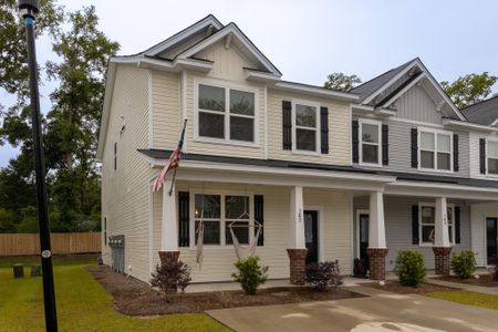 New construction Townhouse house 162 Spencer Circle, Summerville, SC 29485 - photo