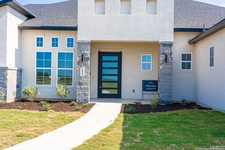 New construction Single-Family house 235 Venado Oaks, Castroville, TX 78009 - photo 5 5