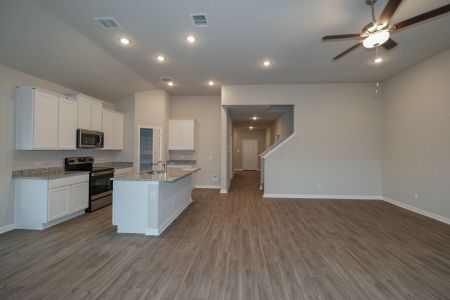 New construction Single-Family house 12901 Kinney Road, San Antonio, TX 78002 - photo 14 14