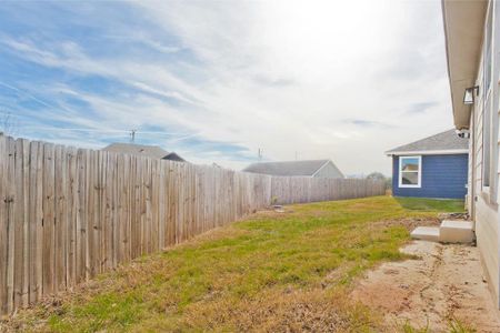 New construction Single-Family house 2221 Meteor Trail, Granbury, TX 76048 - photo 35 35