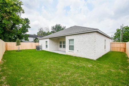 New construction Single-Family house 6612 Tuskegee Street, Houston, TX 77091 - photo 22 22