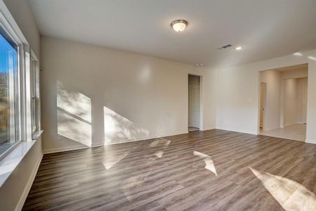 New construction Single-Family house 819 Oneal Street, Greenville, TX 75401 - photo 12 12
