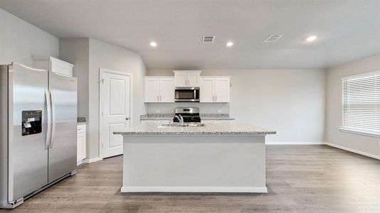 New construction Single-Family house 9401 Fallston Drive, Fort Worth, TX 76108 - photo 8 8