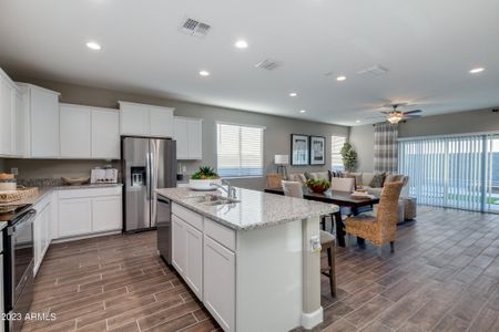 New construction Single-Family house 10333 W Sonrisas Street, Tolleson, AZ 85353 Palo Verde- photo 18 18