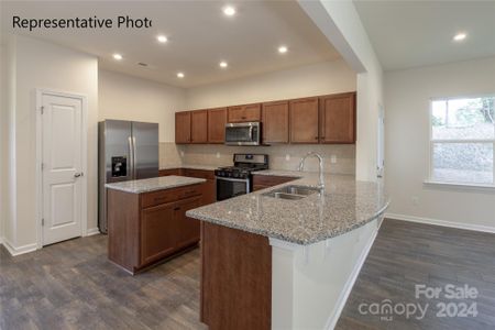 New construction Single-Family house 11020 Wickenden Way, Unit 031, Charlotte, NC 28214 - photo 6 6