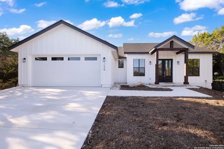 New construction Single-Family house 1079 Winding Creek Trl, Spring Branch, TX 78070 - photo 0