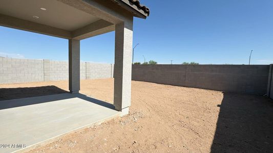 New construction Single-Family house 25265 W Huntington Drive, Buckeye, AZ 85326 - photo 15 15