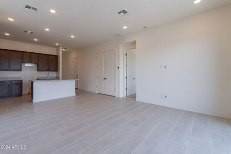 New construction Single-Family house 4495 N 203Rd Avenue, Buckeye, AZ 85396 - photo 13 13