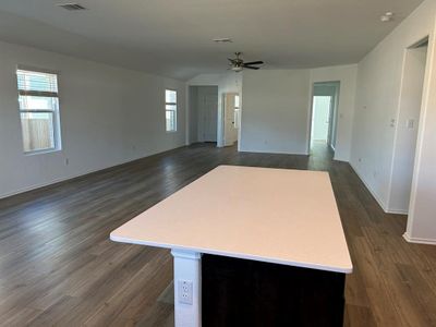 New construction Single-Family house 520 Sebring Cir, Hutto, TX 78634 Cardwell- photo 5 5