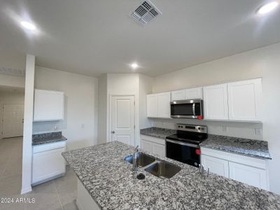 New construction Single-Family house 37870 N Neatwood Drive, San Tan Valley, AZ 85140 - photo 3 3