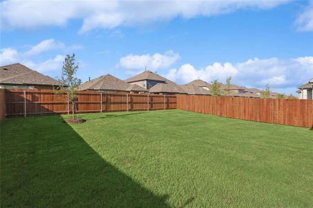 New construction Single-Family house 1729 Gateway Lane, Van Alstyne, TX 75495 Premier Series - Hickory- photo 26 26
