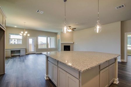 New construction Single-Family house 611 Long Trail, Mansfield, TX 76063 - photo 8 8