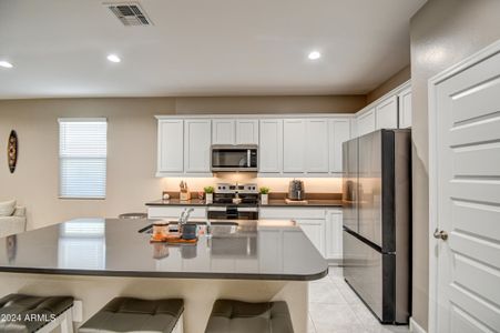 New construction Single-Family house 24222 W Verlea Drive, Buckeye, AZ 85326 - photo 5 5