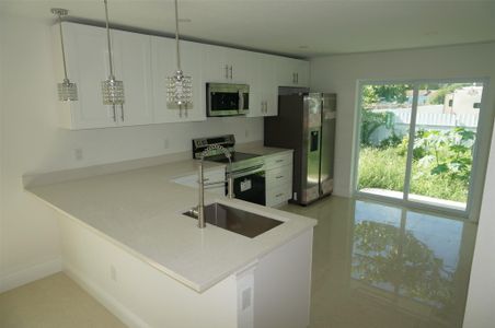 New construction Single-Family house 5584 Papaya Rd, West Palm Beach, FL 33413 - photo 2 2