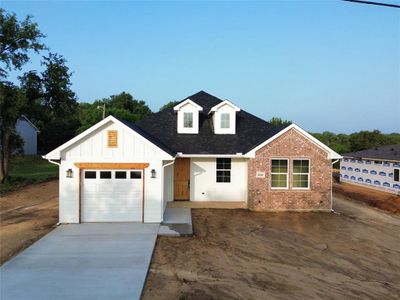 New construction Single-Family house 5910 Collins Court, Granbury, TX 76048 - photo 0 0