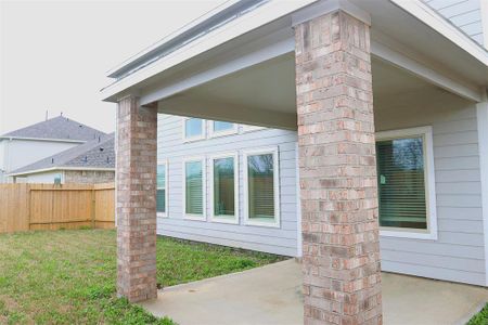New construction Single-Family house 206 Eagleville Drive, Alvin, TX 77511 Madison C- photo 27 27