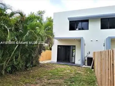 New construction Townhouse house 740 Nw 24Th Ct, Unit 740, Miami, FL 33125 - photo 3 3