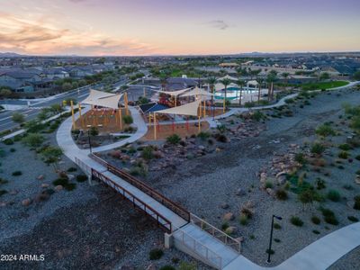 New construction Single-Family house 16116 W Cielo Grande Avenue, Surprise, AZ 85387 - photo 32 32