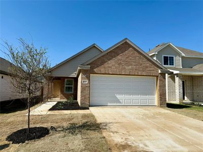 New construction Single-Family house 411 Sussex Drive, Everman, TX 76140 - photo 0