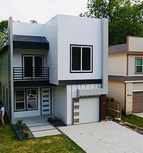 New construction Single-Family house 8046 Chateau Street, Houston, TX 77028 - photo 0 0
