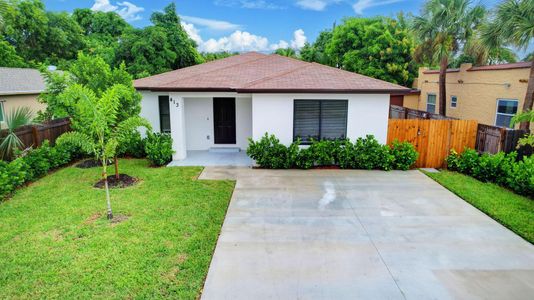 New construction Single-Family house 413 Sw 10 Street, Delray Beach, FL 33444 - photo 0