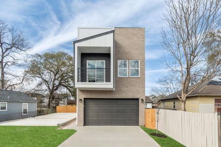 New construction Single-Family house 4425 Noble Street, Houston, TX 77020 - photo 0