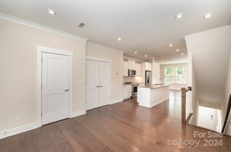 New construction Townhouse house 1455 Briar Creek Road, Charlotte, NC 28205 - photo