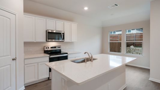 New construction Single-Family house 104 Heatherwood Terrace, Marble Falls, TX 78654 - photo 26 26