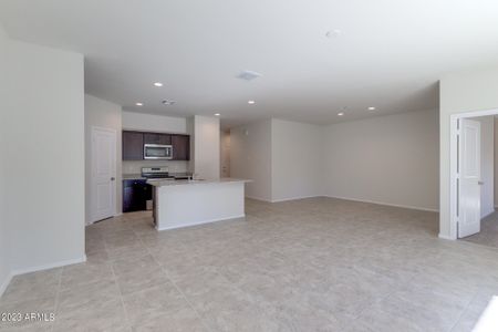 New construction Single-Family house 17870 N Salerno Drive, Maricopa, AZ 85138 Justin- photo 5 5