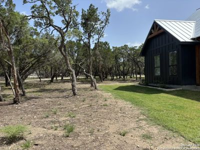 New construction Single-Family house 450 Waring Welfare, Boerne, TX 78006 - photo 16 16