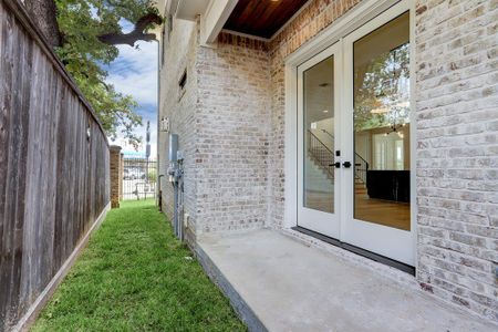 New construction Single-Family house 599 Wycliffe Drive, Houston, TX 77079 - photo 39 39
