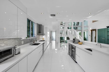 New construction Single-Family house 3861 Kumquat Avenue, Miami, FL 33133 - photo 29 29