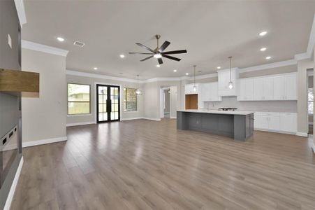 New construction Single-Family house 213 Blue Hill Drive, Montgomery, TX 77356 - photo 5 5