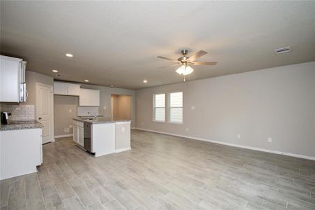 New construction Single-Family house 8209 Westcott Road, Houston, TX 77016 - photo 16 16