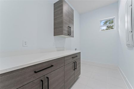 New construction Single-Family house 517 W Plaza Place, Tampa, FL 33602 - photo 31 31