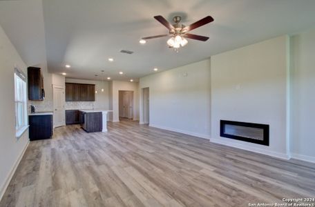 New construction Single-Family house 831 Moondance Court, New Braunfels, TX 78130 Landmark Series - Kimbell- photo 12 12