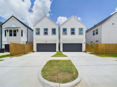 New construction Single-Family house 1417 Boswell Street, Houston, TX 77009 - photo 0