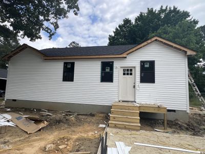 New construction Single-Family house 811 Second Avenue, Smithfield, NC 27577 - photo 4 4