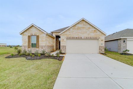 New construction Single-Family house 678 Imperial Loop, Alvin, TX 77511 - photo 1