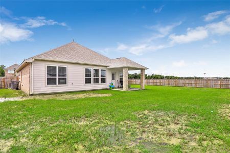 New construction Single-Family house 11107 Youngquist Dr, Mont Belvieu, TX 77535 - photo 24 24