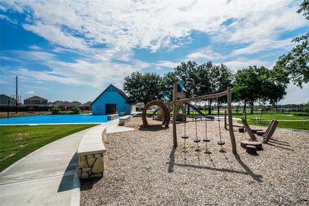 New construction Single-Family house 17914 Cranberry Scoop Drive, Hockley, TX 77447 Sandalwood- photo 15 15