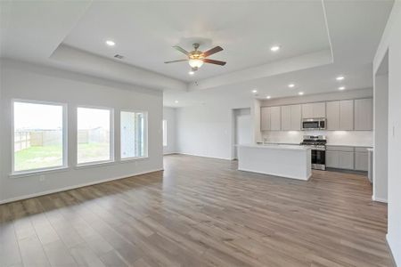 New construction Single-Family house 1822 Homewood Point Lane, Rosharon, TX 77583 The Acadia B with 3-Car Garage- photo 7 7