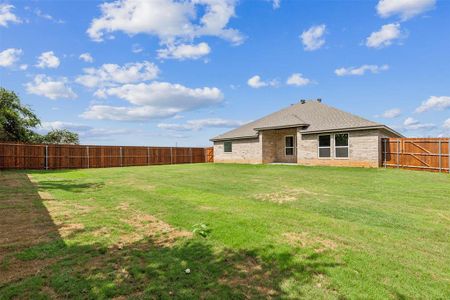 New construction Single-Family house 712 Jameson, Springtown, TX 76082 - photo 31 31