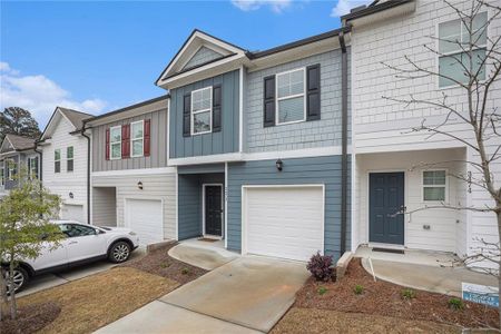 New construction Townhouse house 3472 Lakeview Creek, Lithonia, GA 30038 - photo 0 0