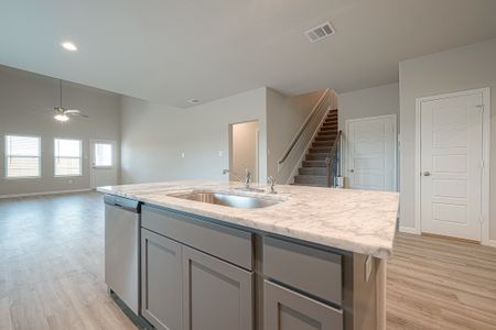 New construction Single-Family house 10203 Alpine Lake Lane, Rosharon, TX 77583 - photo 22 22