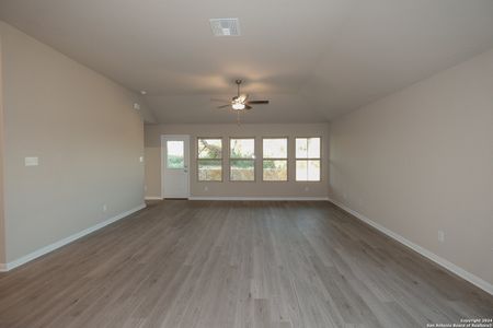 New construction Single-Family house 12311 Flatiron Way, San Antonio, TX 78002 Kingsley- photo 6 6
