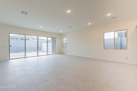New construction Single-Family house 21393 W Meadowbrook Avenue, Buckeye, AZ 85396 - photo 6 6