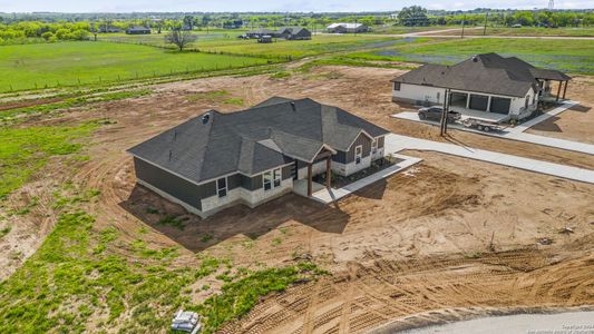 New construction Single-Family house 108 Hidden Cove, Floresville, TX 78114 - photo 22 22