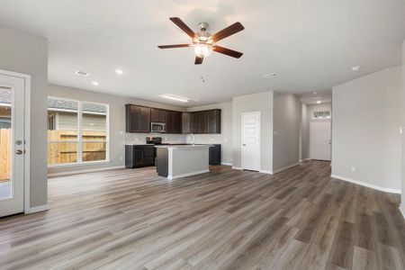 New construction Single-Family house 370 Shoreview Drive, Conroe, TX 77303 S-1651- photo 15 15