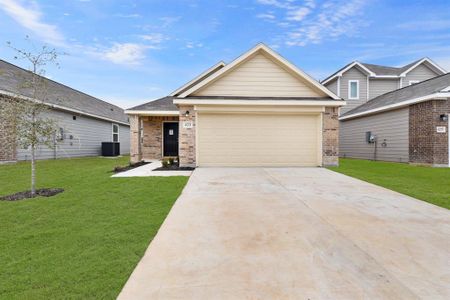 New construction Single-Family house 423 Woodhouse Way, Everman, TX 76140 The Pinewood- photo